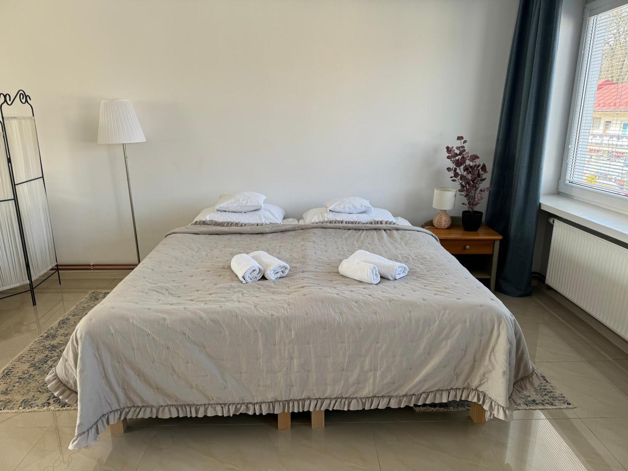 Apartamenty Cud Miod Krosno Ngoại thất bức ảnh